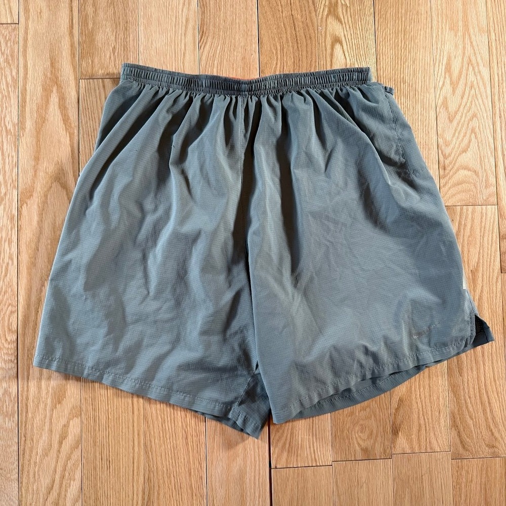 Nike Gray 7" Inseam Lightweight Active Gym Running Shorts Mens Large READ